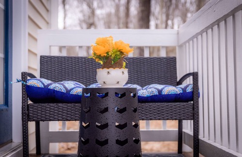 Macon House | HOME AWAY FROM HOME/2 -story modern farmhouse at Lake Gaston /HOT TUB AUG 1