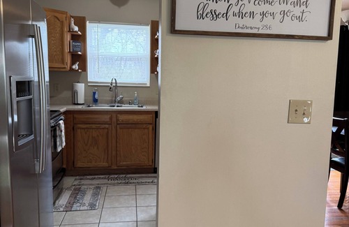 Dry Ridge House | Home away from Home- cleanest you’ll find!