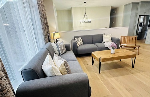 Port Elgin House | Home away from home, just 2 mins drive to Beach