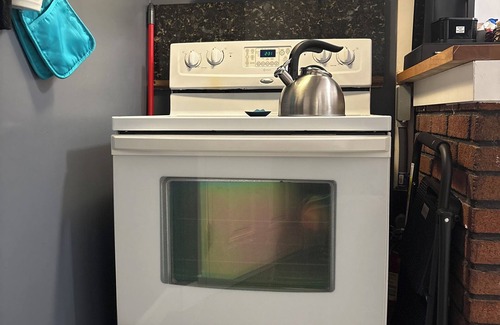 Medford Apartment | Home away from home charming 1bedroom apartment in lovely Medford with WiFi, AC