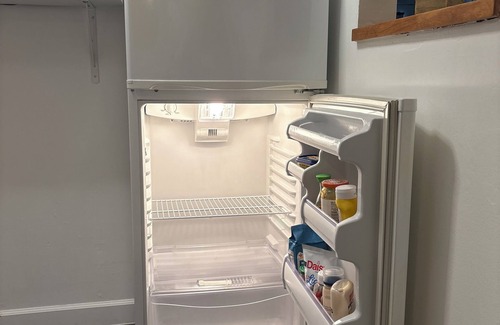 Medford Apartment | Home away from home charming 1bedroom apartment in lovely Medford with WiFi, AC