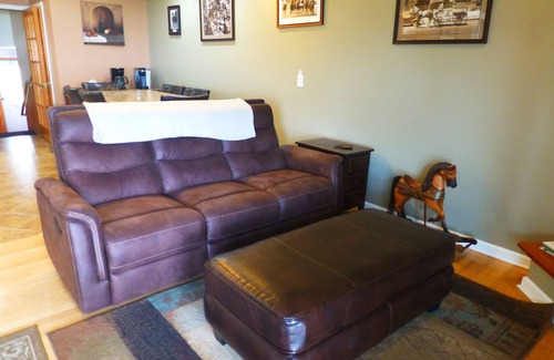 Saratoga Springs House | Home away from Home, Saratoga Springs Lake House Five Minutes to Track
