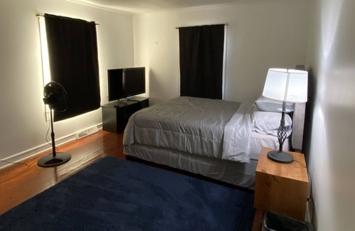 Rockingham House | Home Away From Home in the Heart of Rockingham
