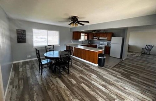 Lemoore House | Home Away From Home W/Pool