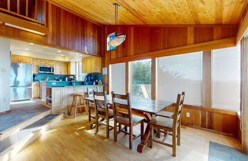 Manchester House | Home close to ocean with private hot tub and gorgeous deck