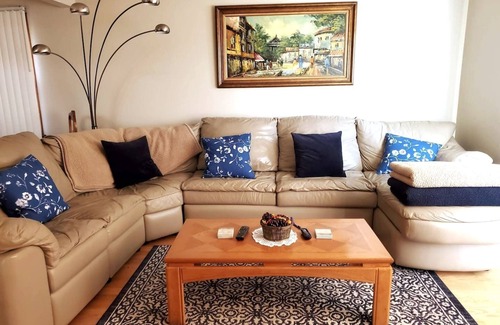 Fire Island Pines Condo | ~Home Comforts, Roku SmartTV, Fast WiFi~
