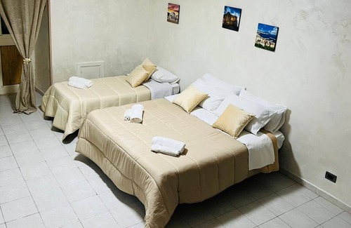 Naples City Centre Apartment | Home Crystal