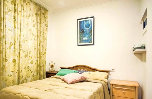 San Sebastian de los Reyes House | Homerez - Big house for 10 ppl. with terrace at San Sebastián de los Reyes