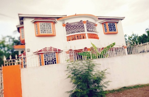 Spanish Town House | Home from home. Spacious 3 bed room apartment Jamaica.