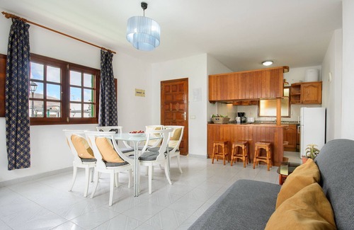 Mozaga House | Home In Central Location with Vegetable Garden, Terrace, Mountain View & Wi-Fi