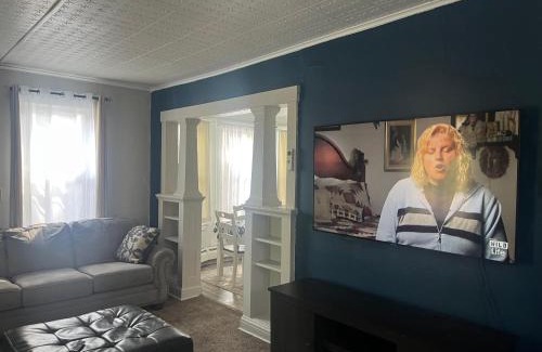 Highland House | Home In Highland Park