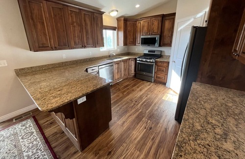 Nephi House | Home in Nephi 5 Bed/3 Bath