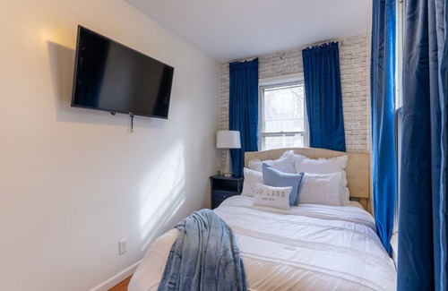 Forest Hill House | Home in Newark - Near Branch Brook Park