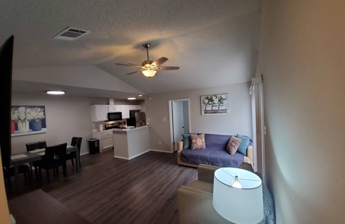 North Star House | Home in NW Austin 2 BR 2 BA Private Parking Private Patio Pet Stays for Free !