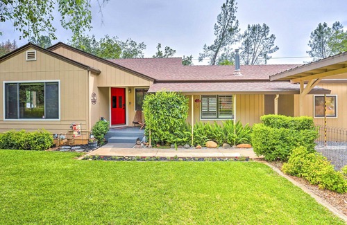 Shasta Lake Cottage | Home in Shasta Lake Near Redding: Early Check-in!