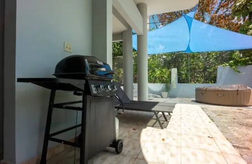 Guaynabo Pueblo House | Home in the heart of the city