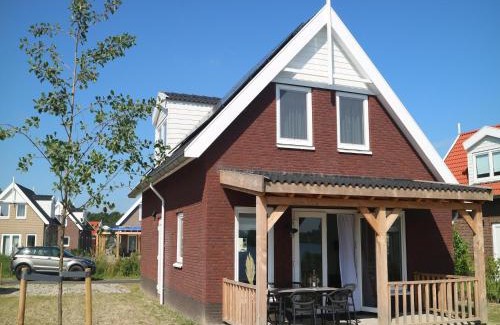 Municipality of Nissewaard House | Home in the South Holland Skies, cleaning included