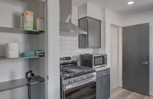 Hammond House | Home Near BP Refinery-Whiting