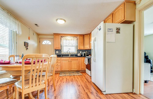 Wise House | Home Near Lake Gaston & Kerr Lake: 2 Private Acres
