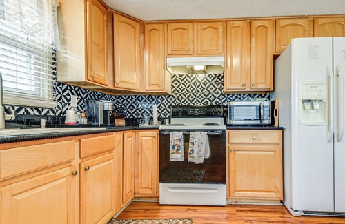 Wise House | Home Near Lake Gaston & Kerr Lake: 2 Private Acres