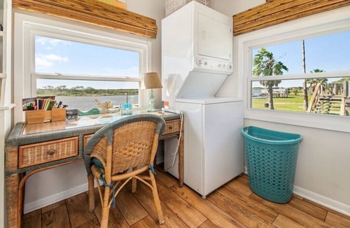 Cedar Lane House | Home on Caney Creek with Pier & RV spot