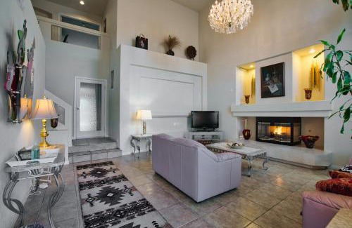 Enterprise House | home suite in perfect location