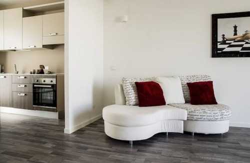 Salionze Apartment | Home Suites Home - Peperoncino - 1.6 km from Peschiera del Garda