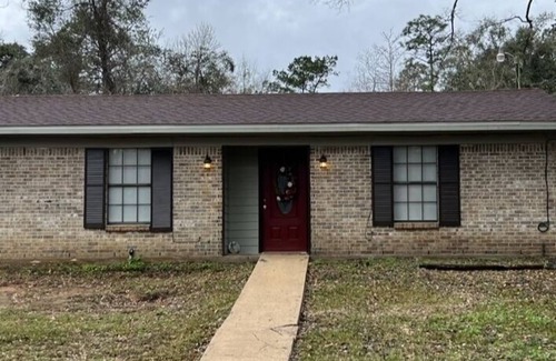 Bay Minette House | Home Sweet HomenA relaxing atmosphere, where you have a private setting.