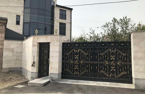 Nor-Kokhb House | Home town