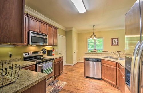 Dahlonega House | Home w/Deck ~ 7 Mi to Downtown Dahlonega!
