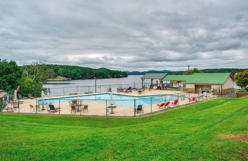 Mount Gilead House | Home w/Decks & River Access in Mt Gilead!