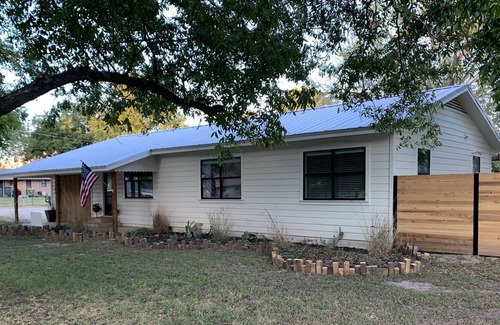 Hico House | Home w/Game Room and Backyard
