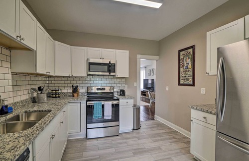 Mosby House | Home w/Hot Tub < 2 Mi to Downtown Richmond!