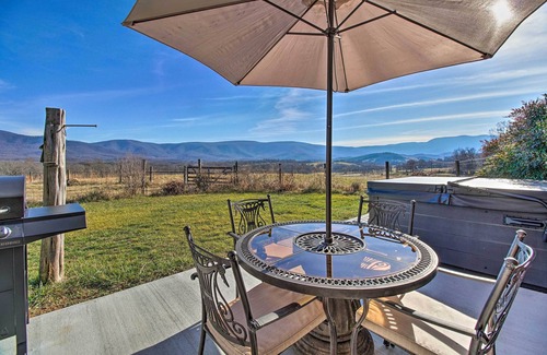 Bentonville House | Home w/Hot Tub Near Shenandoah Nat'l Park!