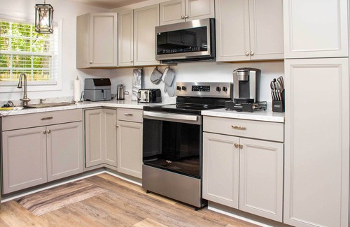 Clarksville House | Home w/Hot Tub, Playset & Grills in Clarksville!