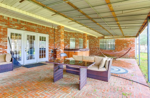 Ocean Springs House | Home w/Large Yard + Pond On-Site: 15 Mi to Biloxi