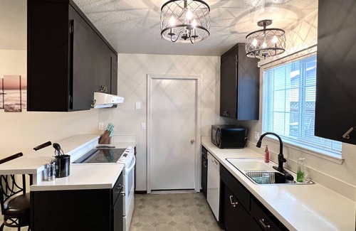 Salinas House | Home w/Pool & Jacuzzi, Short Drive to Monterey/Carmel Beach