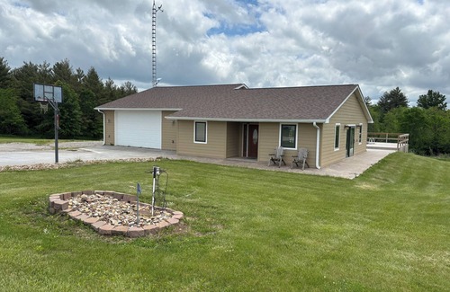 Mystic House | Home w/Pool on Lake Rathbun – less than 1 Mile to Boat Ramp!
