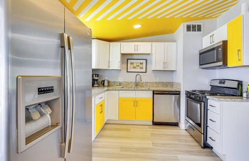 Palm Springs House | Home w/Stunning Mountain Views in Palm Springs!