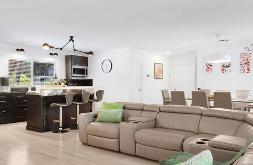 Lighthouse Point House | Home with 5BR & Pool - Waterfront