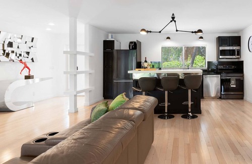 Lighthouse Point House | Home with 5BR & Pool - Waterfront