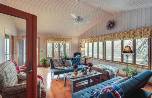 Howard Lake House | Home with Hot Tub and Dock on Howard Lake!