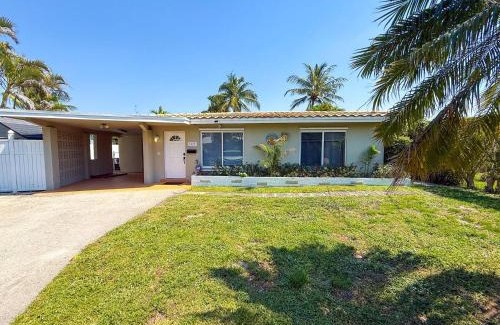 Fort Lauderdale House | Home With Pool & Lake Access In Oakland Park