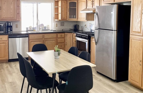 Spring Valley House | Home with Pool &Spa & Firepit, 12 minutes to The Strip 20 min to Red Rock Canyon