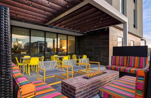 DeKalb Hotel | Home2 Suites By Hilton DeKalb