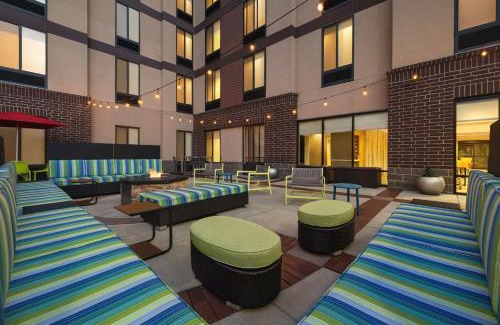 Union Square Hotel | Home2 Suites by Hilton Denver West/Federal Center