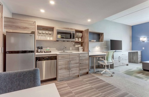 Steeles Industrial Hotel | Home2 Suites by Hilton Toronto Brampton