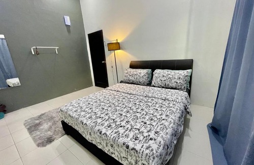 Central Seberang Perai House | Home36#8pax#4bedroom#NearAeonAlma#Mcd