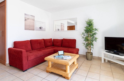 Esquinzo Apartment | HomeForGuest Apartment with terrace and pool 500m from Playa de Esquinzo
