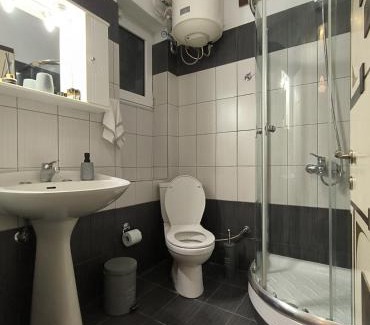 Kastoria Apartment | HomeLikeNone